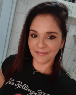 <em>Karina R.</em>